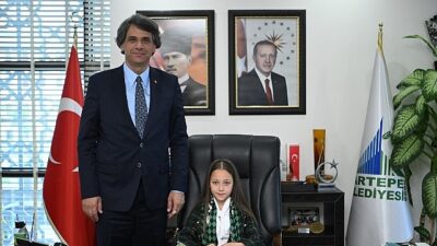 Kartepe’de Başkanlık Koltuğu Minik İkra’ya Emanet