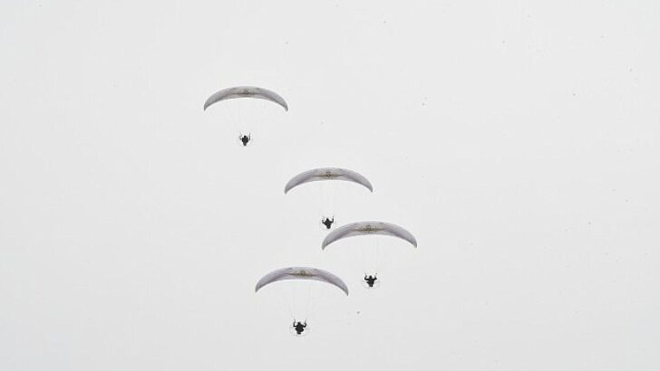 Katar Paramotor Ulusal Grubu’ndan Lider Usta’ya Teşekkür Plaketi