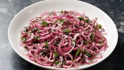 Kebapçı Usulü Soğan Mezesi