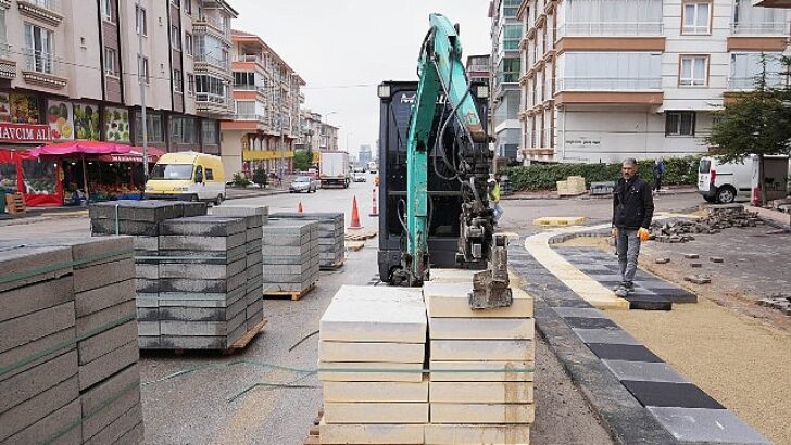 Keçiören’de Kaldırımlar Yenileniyor