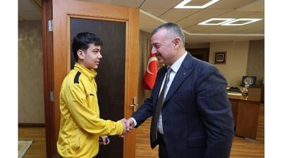 Kocaelisporlu Efe Kartal’dan Büyükakın’a ziyaret