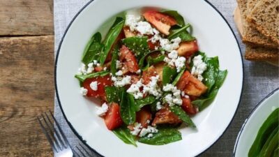 Kuzu Kulağı Salatası