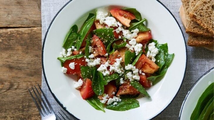 Kuzu Kulağı Salatası