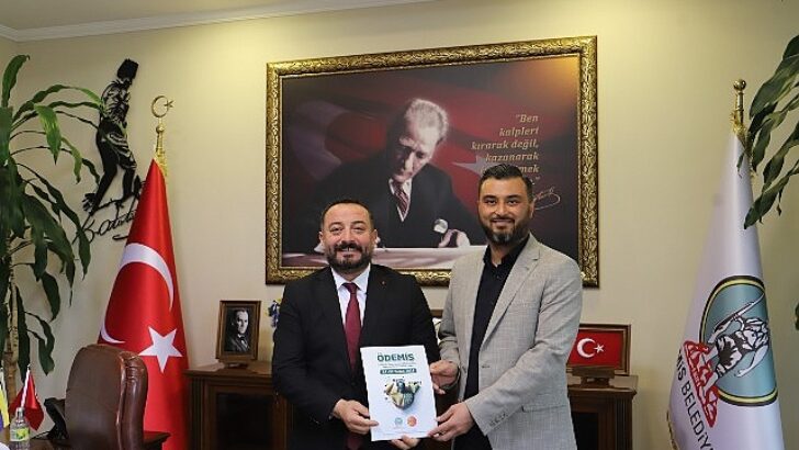 Lider Turan, ” Çiftçilerimizin ileri teknolojiyi kullanmaları üretime güç katacaktır”