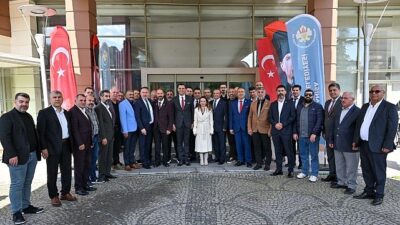 Lider Zeyrek, Manisa Ağrılılar Derneği üyeleri ile bir ortaya geldi