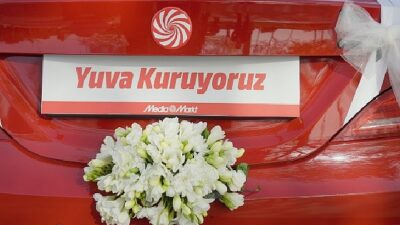MediaMarkt Türkiye’nin ‘Gelin’ Arabası büyük ilgi gördü!
