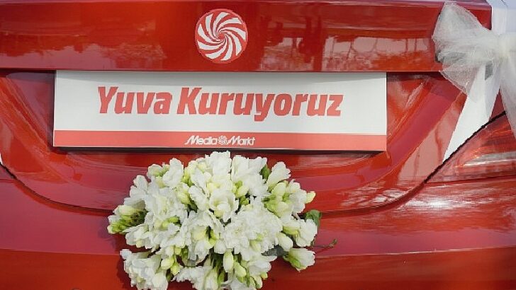 MediaMarkt Türkiye’nin ‘Gelin’ Arabası büyük ilgi gördü!