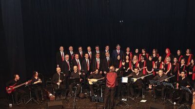 Nilüfer Türk Halk Müziği Korosu’ndan türkü şöleni