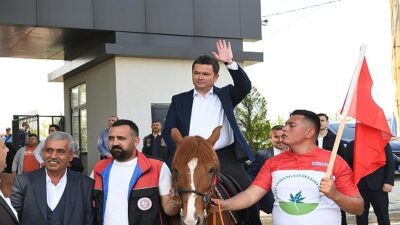 Osmangazi’de geleneksel rahvan at koşusu coşkusu