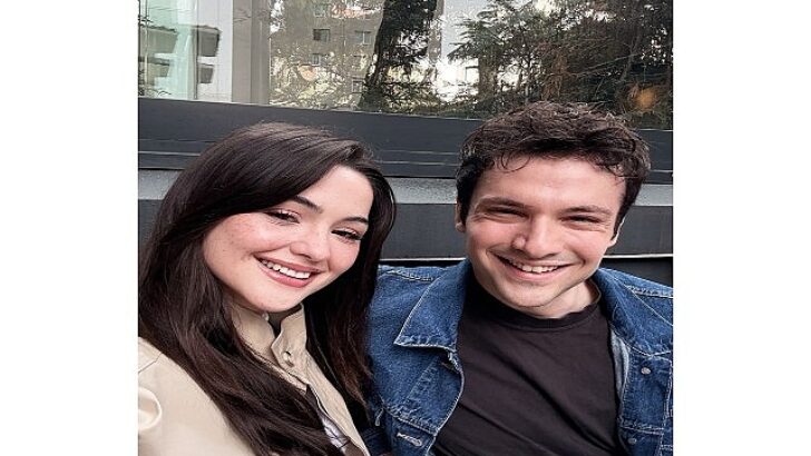Prime Video, Ahmet Haktan Zavlak ve Derya Pınar Ak’ın başrollerini paylaştığı 0000 Kilometre filminin kamera arkası görüntülerini paylaştı