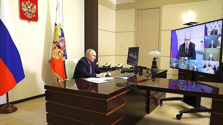 Putin’den Ekonomik Mevzulara Ait Toplantı