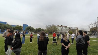 Rektör Prof. Dr. Budak, uluslararası öğrencilerle bir ortaya geldi