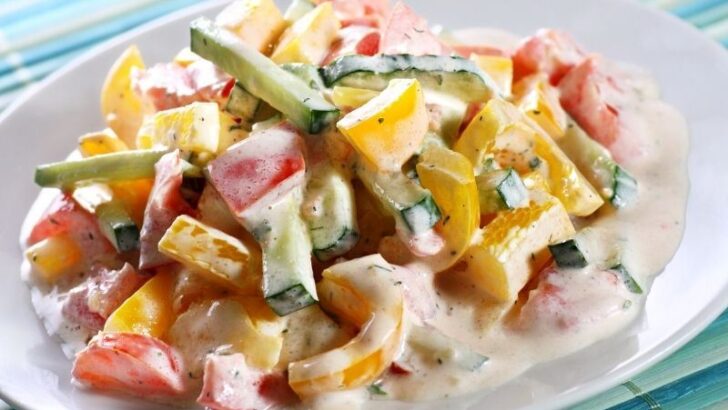 Renkli Biber Salatası