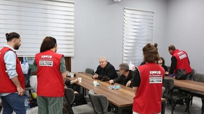 Sarsıntı sonrası Küçükçekmece Belediyesi tüm imkânlarını seferber etti