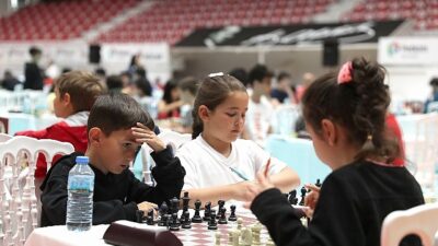 Satranç Tutkunları Geleneksel Kyme Satranç Turnuvası’nda Buluşuyor