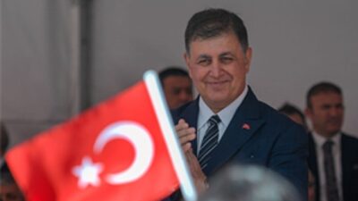 Tugay: İzmirlileri, 23 Nisan 1920’nin aydınlığıyla selamlıyorum