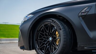 Yeni Pirelli P Zero, lansmanı prestijiyle ‘Tyre Reviews’ platformunun mukayeseli testinde birinci oldu.
