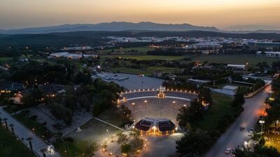 Zeki & Metin Amfi Tiyatro perde açmak için gün sayıyor