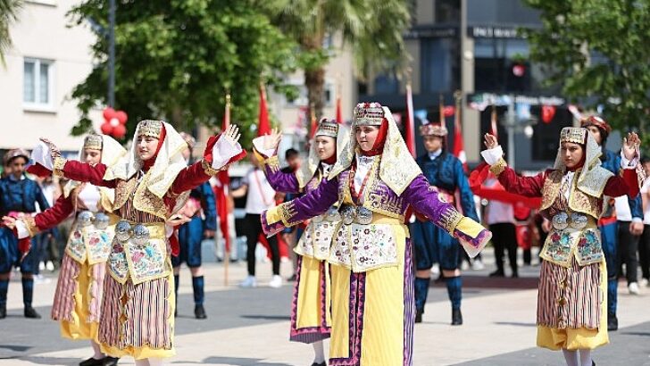 19 Mayıs Atatürk’ü Anma Gençlik ve Spor Bayramı, Narlıdere’de de resmi merasimlerle kutlandı