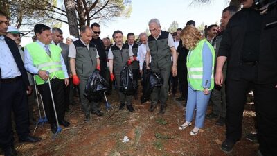 Bakandan yangınlara karşı vatandaşla birlikte orman paklığı