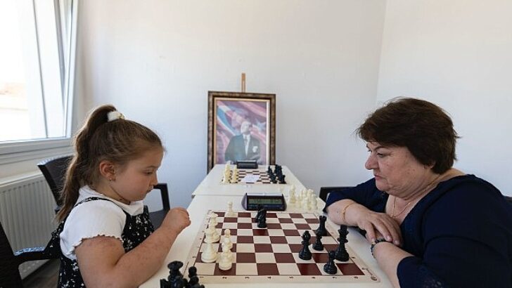 Balçova’da iki nesil, satranç turnuvasında buluştu