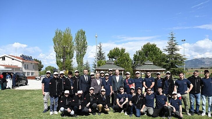 Başkan Altay Beyşehir Atabey Gençlik ve Eğitim Kampı’nda LİMA Öğrencileriyle Buluştu