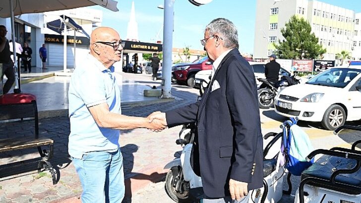 Başkan Topaloğlu pazar esnafını ziyaret etti