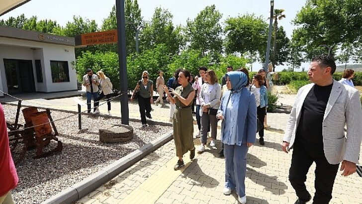 Bayan Erkek Fırsat Eşitliği Kurulu Üyeleri Hayat Köyünü Gezdi