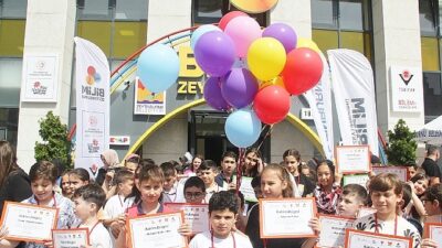 Bilim Z Akademi Öğrencileri Mezuniyet Sertifikalarını Aldı