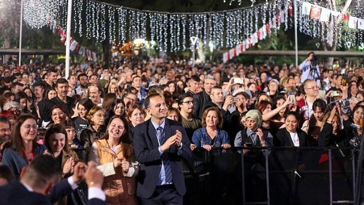 Bornova’da 19 Mayıs coşkusu Gençlik Şenliği ile doruğa çıkacak