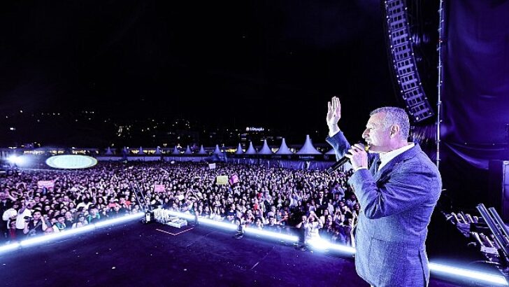 Büyükakın’dan, gençlere övgü:”Harikasınız!”