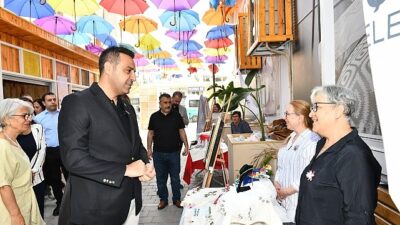 Çiğli’de bayanların el emeği eserleri görücüye çıktı