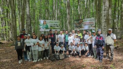 Gölcüklü minik ellerden manalı farkındalık ‘Ormanlar Benim’