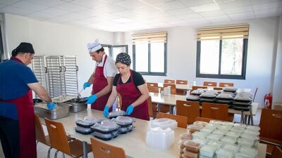 Güzelbahçe Belediyesi, Taziye meskenlerine Yemek Hizmetine Başladı