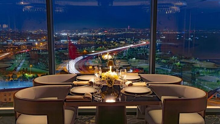 İstanbul Gastronomi Sahnesine Yesyeni Bir Soluk: KÜN Restaurant Açıldı