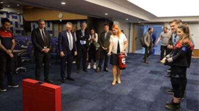 İzmir’de turizm işletmeleri afet güvenliği için toplandı