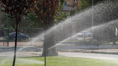 İzmir’in parklarında su kaybına geçit yok