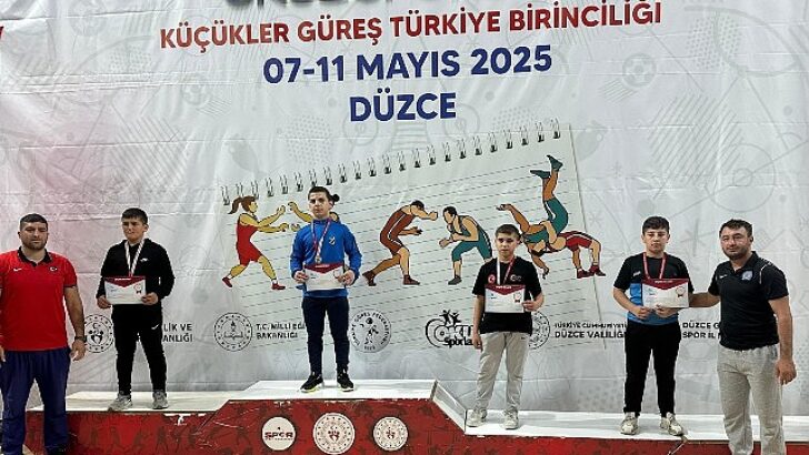 Kartepeli Güreşçi Türkiye Şampiyonu Oldu
