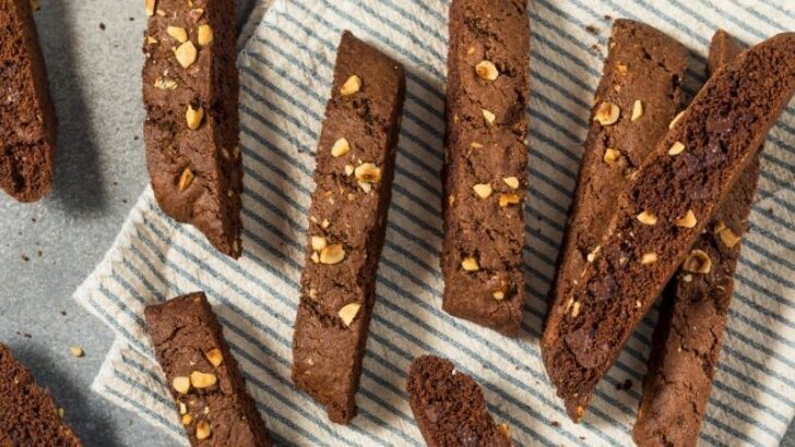 Keçiboynuzu Unlu Biscotti