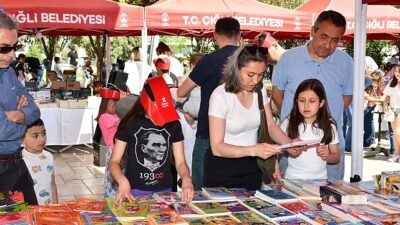 Kitapların Büyülü Dünyasına Seyahat Çiğli’de Sürüyor