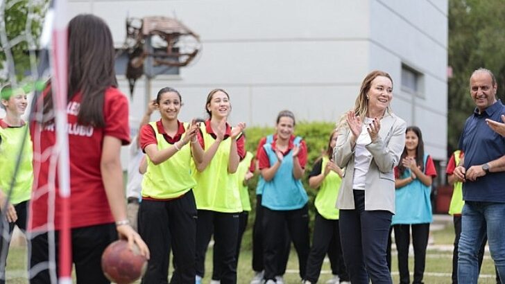 Konak’ta gençliğin ışığı sporun gücüyle parladı: Gençlik Spor Fest’te buluştu