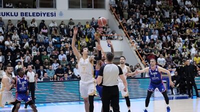 Konya Büyükşehir Belediyespor Yarı Finalde