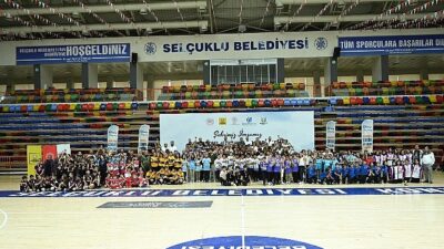 Konya Büyükşehir Klasik Çocuk Oyunları Vilayet Finalinde Başarılı Öğrencilere Mükafatları Verildi