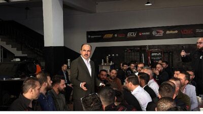 Lider Altay, Çalışan Gençlik Meclisi ile Araba ve Motor Spor Kulübü Üyeleriyle Buluştu
