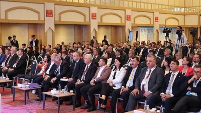 Lider Arı, Türkiye Belediyeler Birliği Encümen Üyeliğine Yine Seçildi