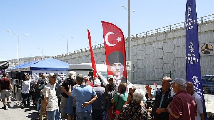 Lider Çerçioğlu Kuşadası’nda Yaşayan Vatandaşları Cet Tohumlarından Üretilen Fideler ile Buluşturdu