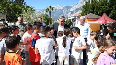 Lider Topaloğlu kermese katıldı