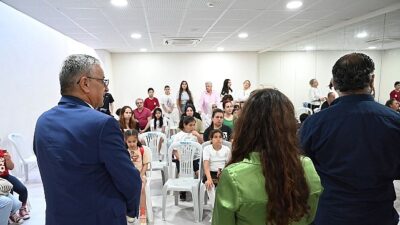 Lider Topaloğlu, kursiyerler ve velileriyle bir ortaya geldi