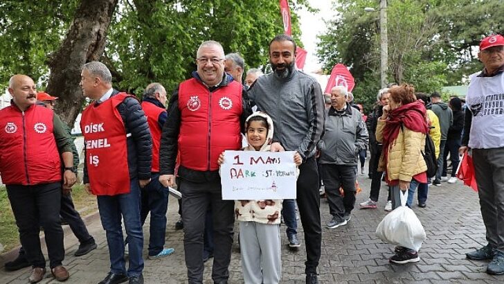Lider Zeyrek, 1 Mayıs’ta İşçilerle Omuz Omuza Yürüdü