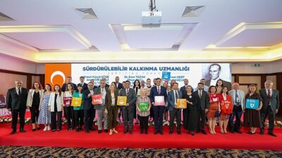 Lider Zeyrek: “Zirvede ortaya çıkan fikirler, Manisa’nın geleceği için bir hareket rehberine dönüşecek”